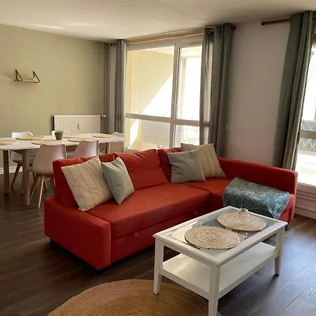 Le Duplex Convivial De *